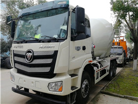 福田欧曼12方搅拌车