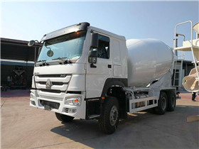 重汽豪沃12-15方搅拌车