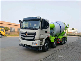 福田欧曼轻量化搅拌车