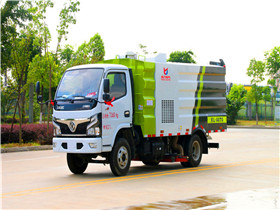 小福瑞卡吸尘车